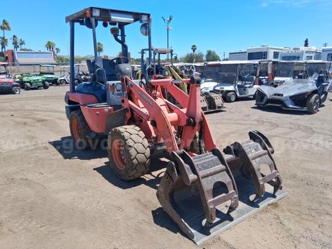 2011 Kubota R420ST Loader Tractor
