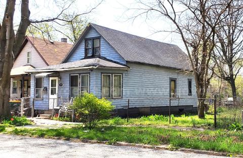 Single Family House in Gary, IN (32.4 Miles from Downtown Chicago)