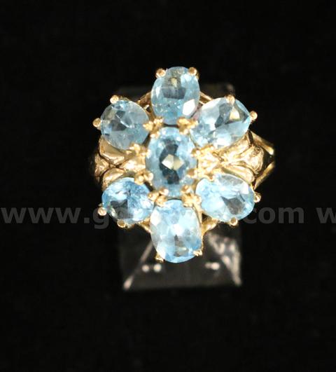 10K Yellow Gold Cluster Design Ring With Blue Topaz Stones, 5.3 Grams