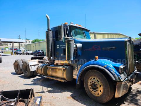 2001 Kenworth W900