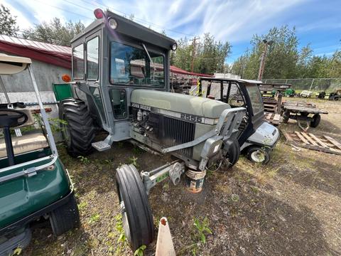 John Deere 2555 General Purpose Utility Tractor with Enclosed Cab