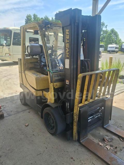2007 Hyster 80 Forklift with side shift