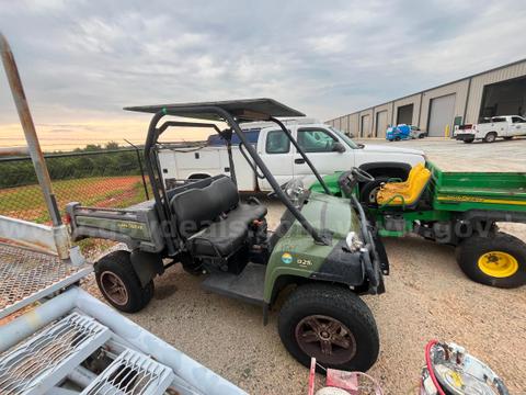 John Deere 825i