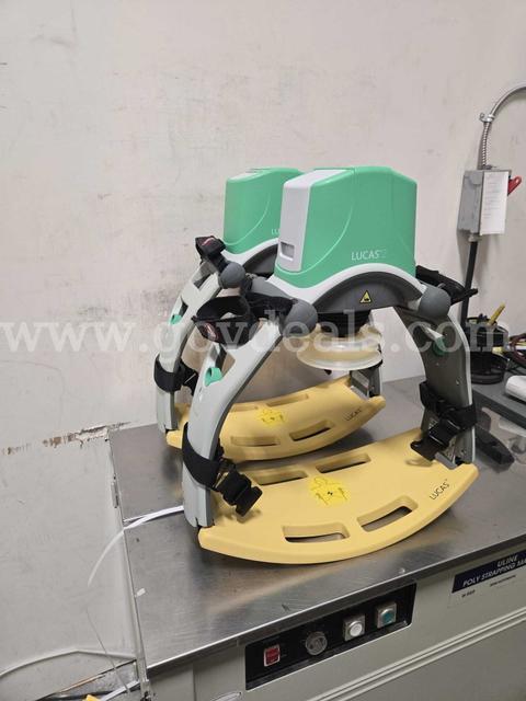 2 Stryker physio control Lucas 2 chest compression devices