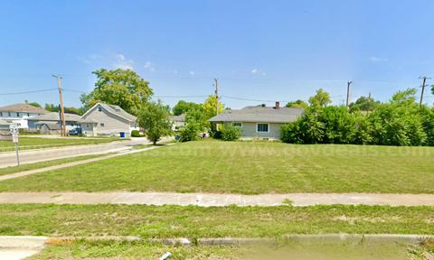 59β X 82β Sq ft Residential City lot near Indiana Wesleyan University