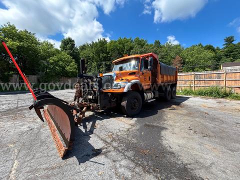 2004 International 7600 Dump Truck w/ Plow   VIDEO!!!