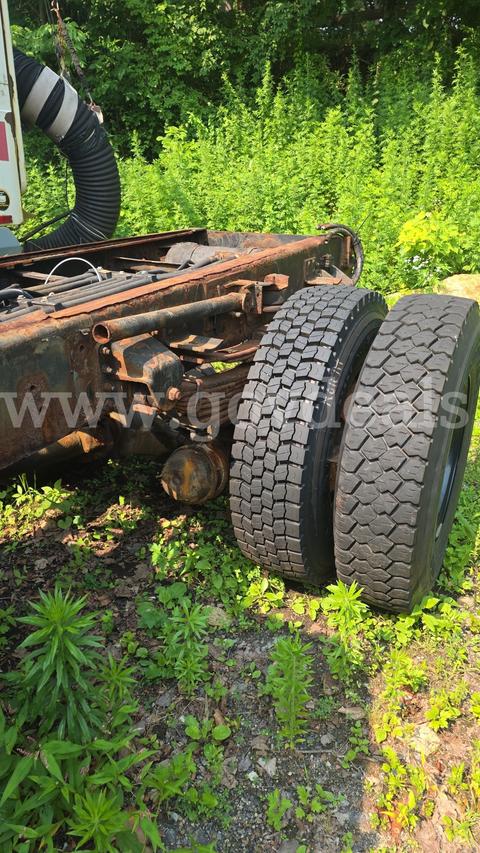 2002 GMC C7H042