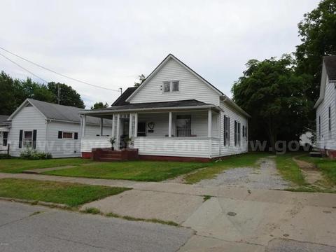 Attention Investors:  2-Bed Fixer on Corner Lot in Harrisburg IL – Great Rental or Flip Potential Near Downtown