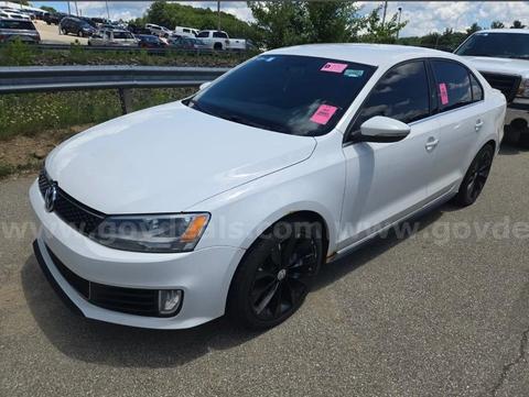 MANUAL JETTA!! 2013 Volkswagen Jetta BID NOW!!
