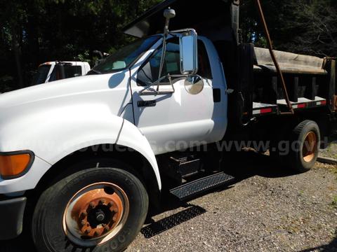 2004 Ford F-750