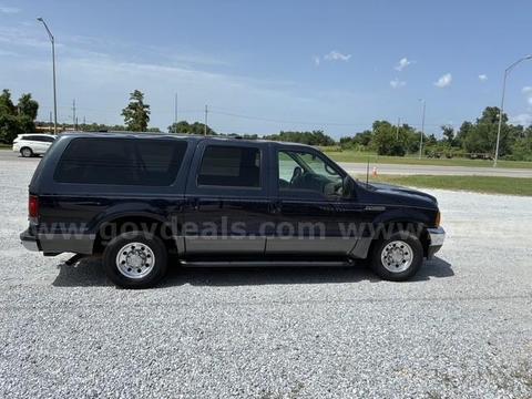 2001 Ford Excursion 4 Dr  6.8 Liter v10