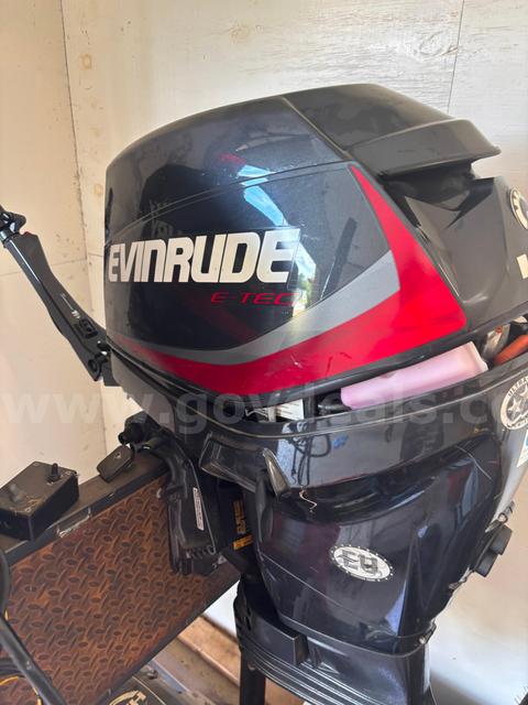 Evinrude 40 E-Tec Outboard w/tiller handle