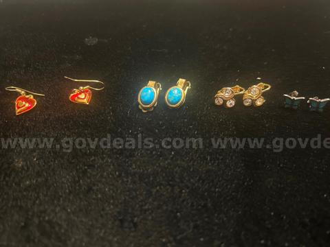 (4) Pairs of Vintage Earrings.