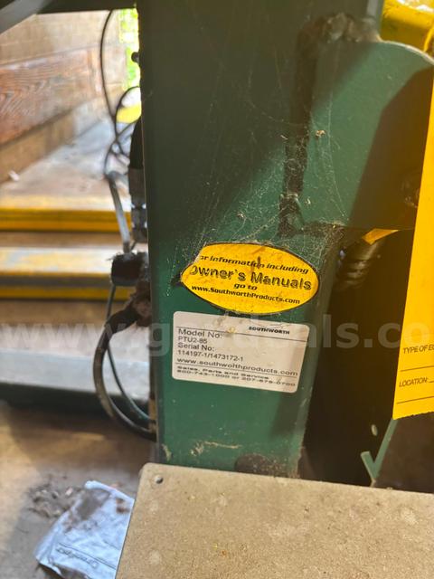 Lot of manual equipment: pallet jacks & tilters