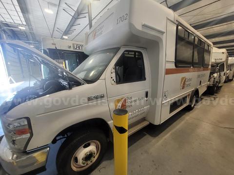 2017 Ford E-450