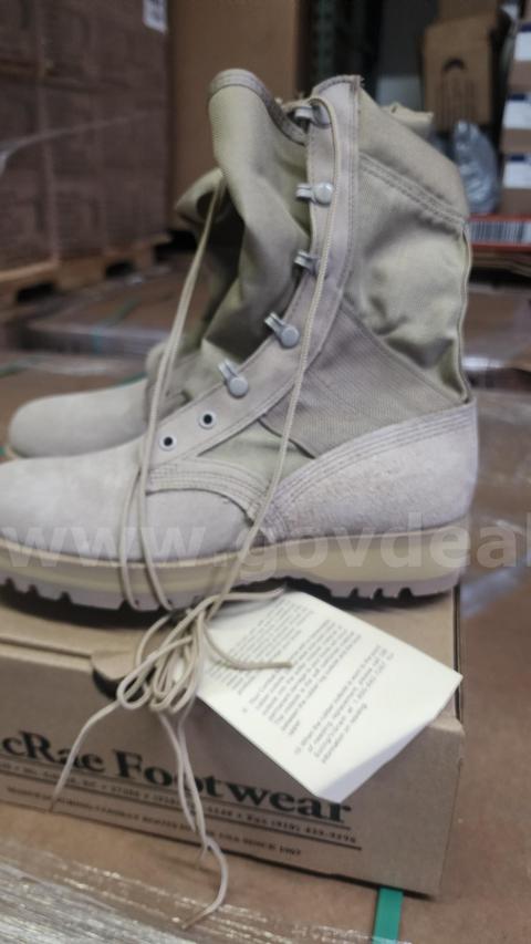 12 pair Mcrae military Hot Weather Boots Size 8 Regular
