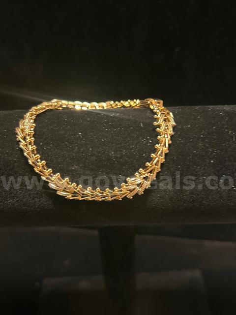 Beautiful Ladies 7" Arrow-Link Bracelet. 24k Real Gold Filled.