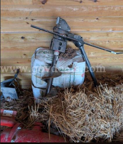 Model 500 Post Hole Auger / Digger