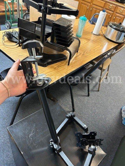 2 desk top monitor stands