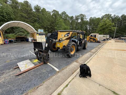 2016 Caterpillar TL943D Telehandler