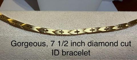 Gorgeous, Ladies, 7 1/2 Inch, Diamond Cut ID Bracelet, 24k Real Gold Filled