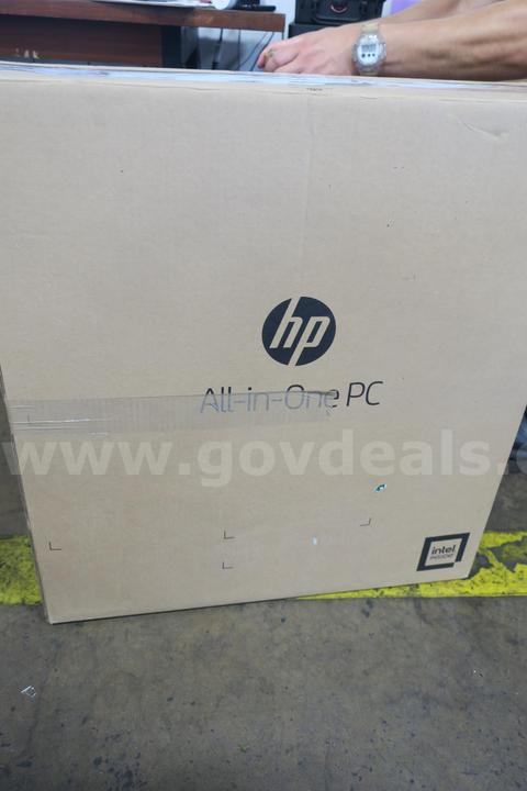 LOT OF (1) HP ALL IN ONE PC MODEL: ELITEONE 840 G9- NEW IN BOX!
