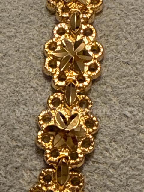 Beautiful,7.5” Ladies Bracelet Diamond Cut Flower 24K Gold Filled