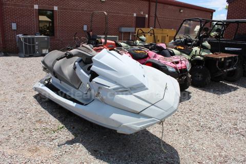 2013 Yamaha wave runner and 2009 Yamaha wave runner