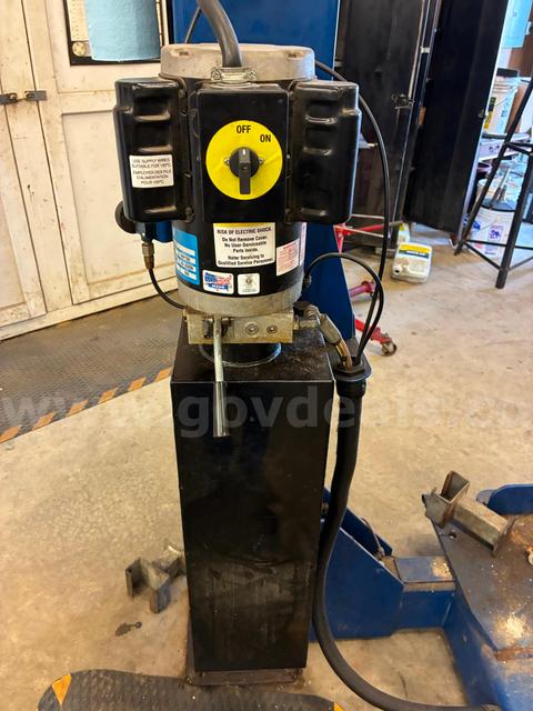 2009 BendPak 35,000 lbs Vehicle Lift