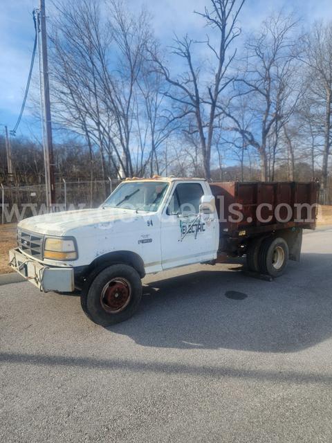 1992 Ford F-450 SD Dump Truck