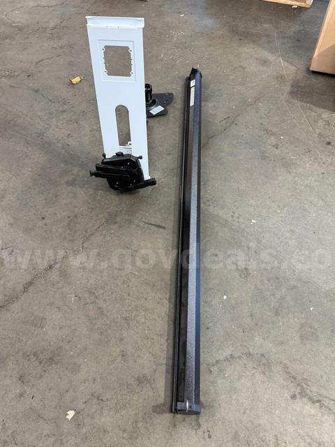 Projector Screen 85"