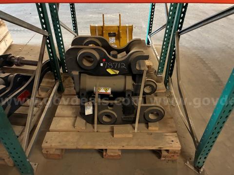 HELAC Power Tilt Coupler for Deere 160G