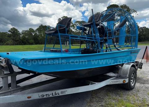 2015 Diamondback Airboat 13