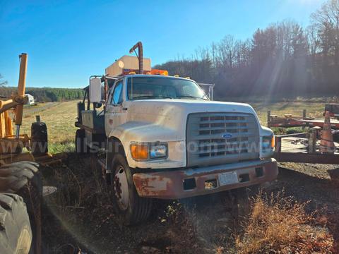 1995 Ford F800 Truck