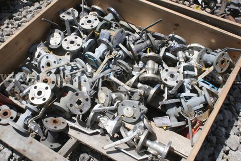 Huge Lot of New Valves