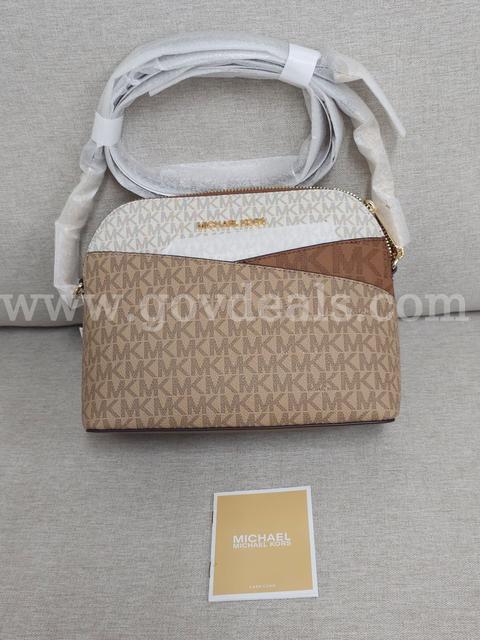 Brand New, Never Used Michael Kors Ladies Purse   Tag Price $258