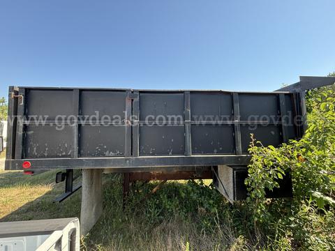 2017 Quality Truck Bodies 13' Flatbed Dump Stake Body