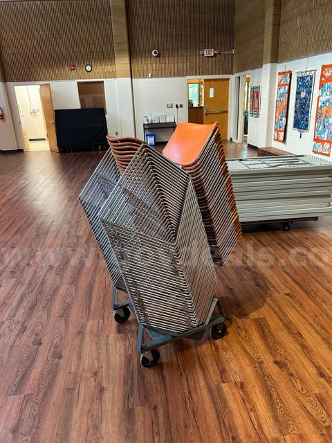 LOT 3 - 25 STEELCASE STACKING CHAIRS (3 OF 7 LOTS)