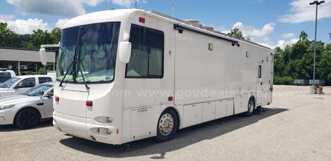 2007 Freightliner X-Line Motorhome(X98321)