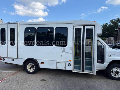 2019 Ford Econoline E450 Soft Serve Ice Cream Truck
