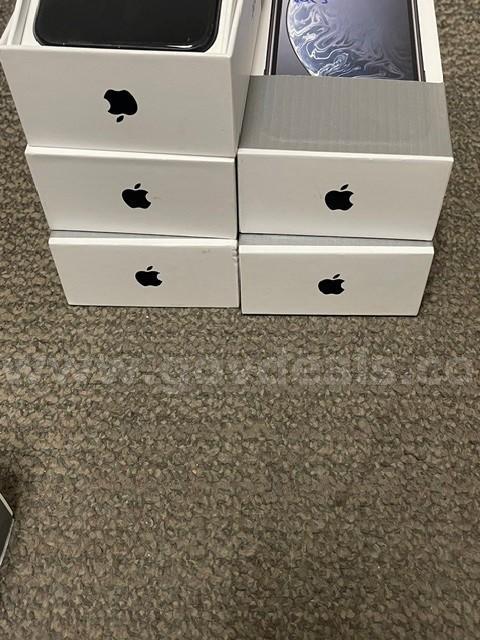 APPLE IPHONES