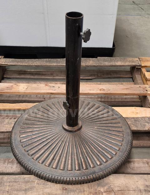 Heavy-Duty Round Cast Metal/Resin Patio Umbrella Base β Bronze Finish