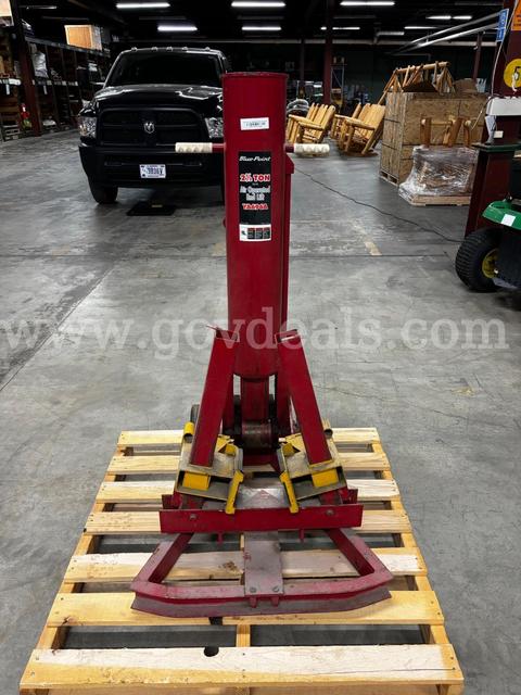 Blue Point 2.5-Ton Air Operated End Lift