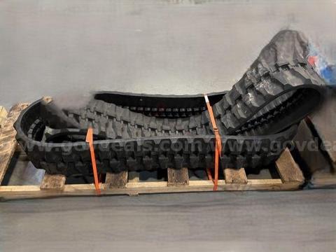 new set of bobcat brand  300x80x52  rubber equipment  tracks