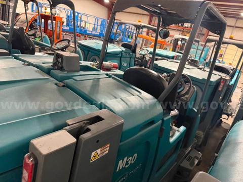 Tennant Company M30 Ride on Sweeper Scrubber -Inoperable