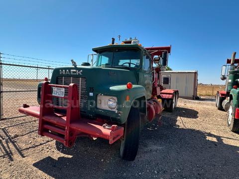 1985 Mack R686ST Winch Truck
