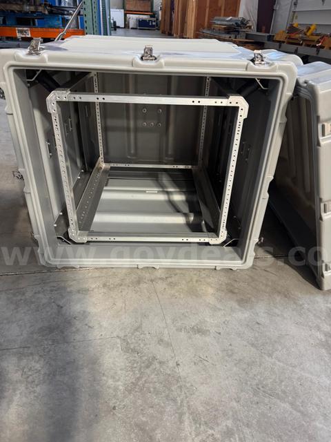 Hardigg 3U rack case