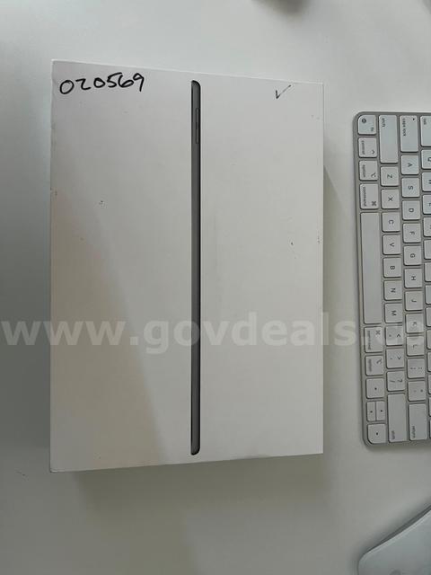 #2 Apple iPad Air 3 256GB  - Space Gray - With ORIGINAL BOX