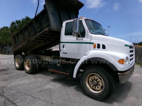 2000 Sterling LT7500 14' Tandem Dump Truck