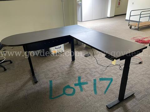 Sit/Stand Desk